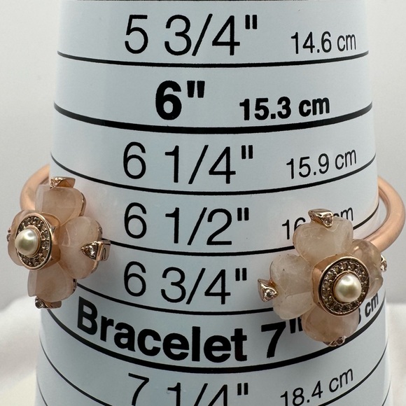 Kate Spade ๐ธ Spade Flower Flex Cuff Bracelet NWT with Dust Bag - Picture 4 of 4